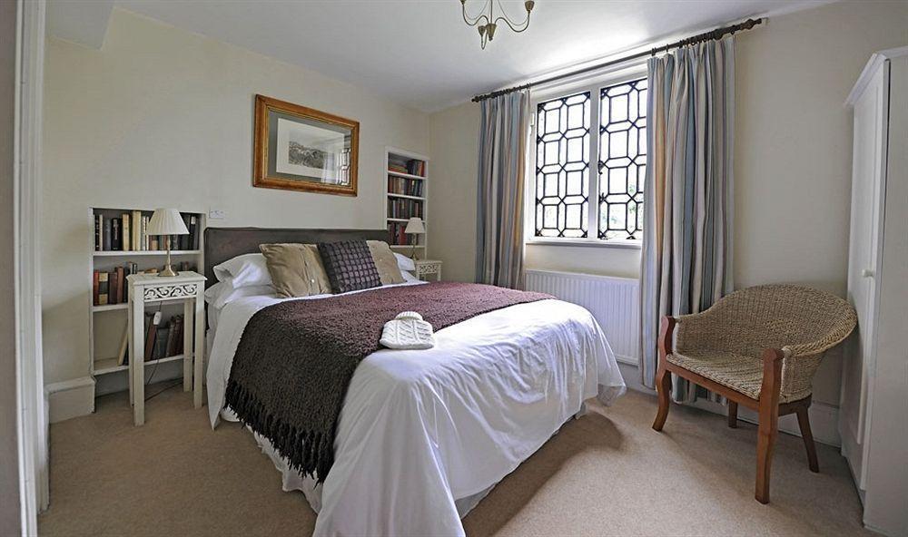The Cholmondeley Arms Hotel Wrenbury Buitenkant foto